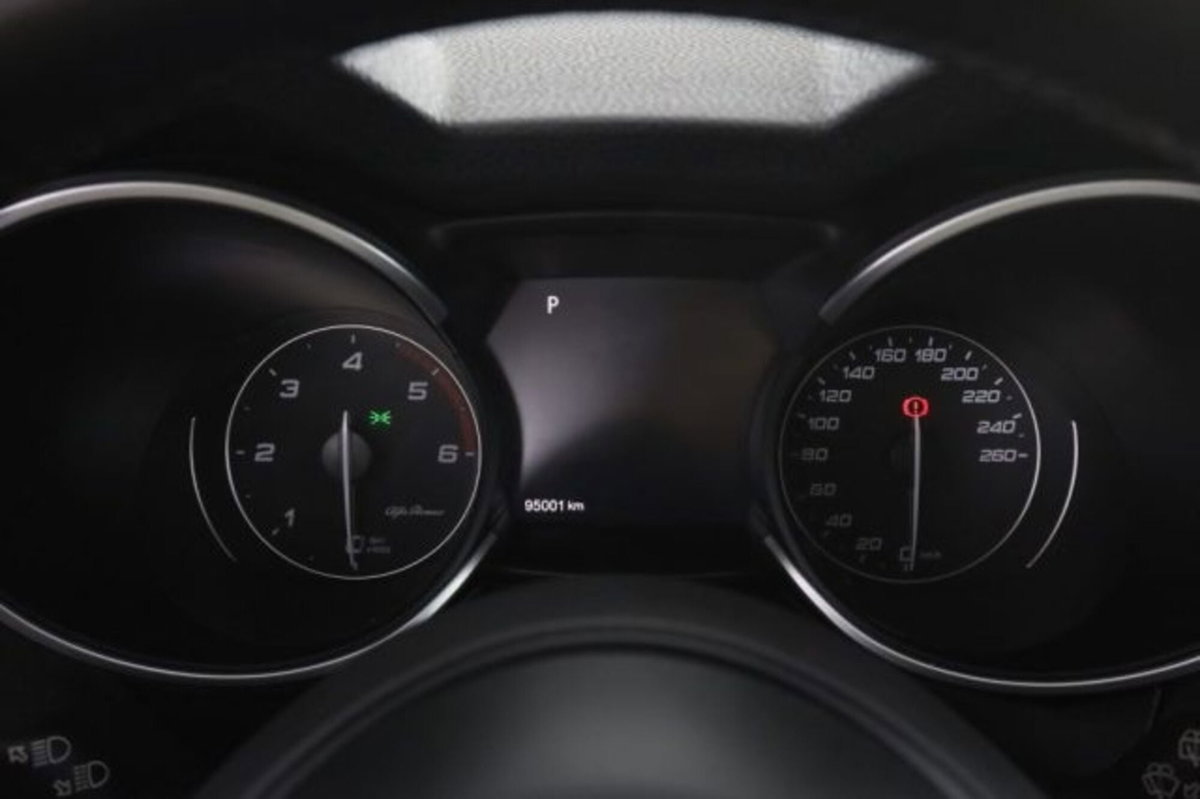 Alfa Romeo Stelvio Stelvio 2.2 Turbodiesel 210 CV AT8 Q4 Veloce (7)