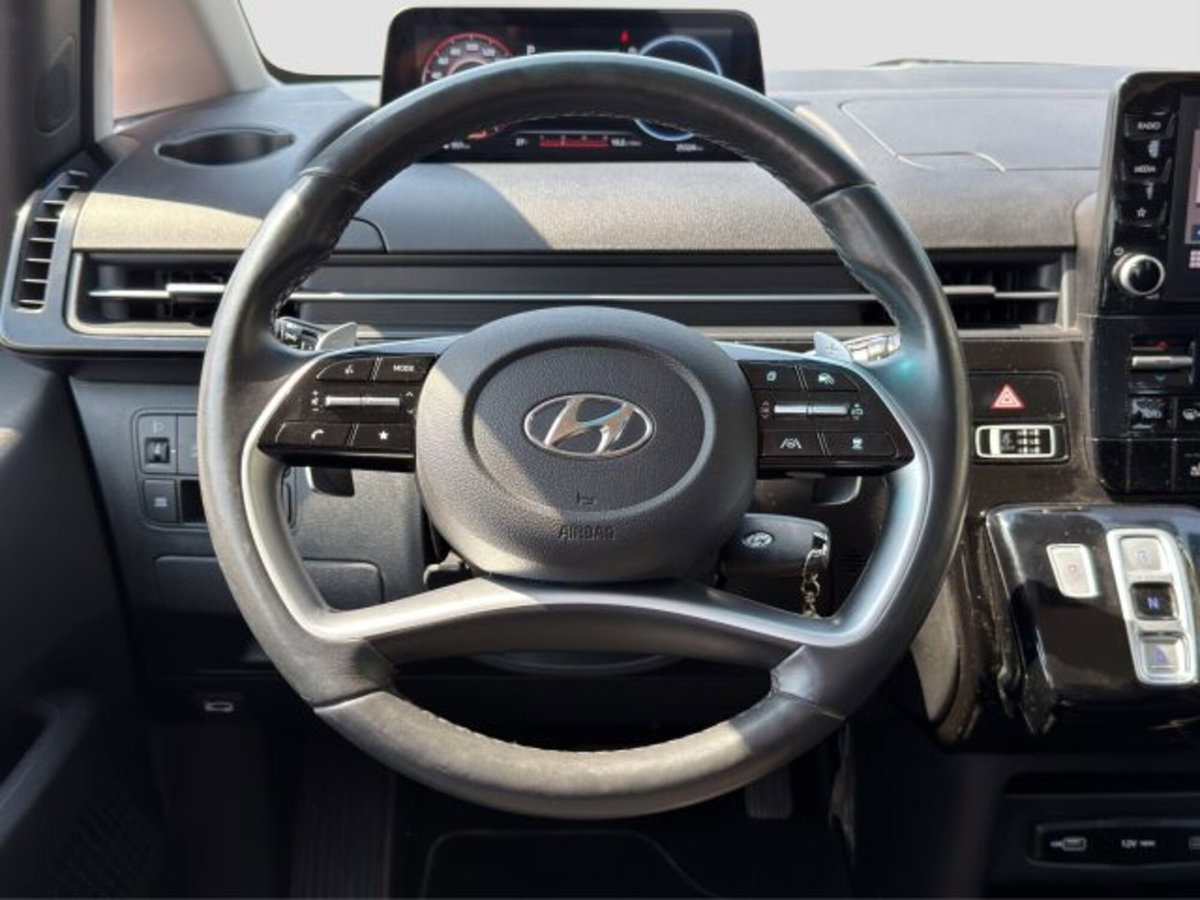 Hyundai Staria 2.2 awd auto (14)