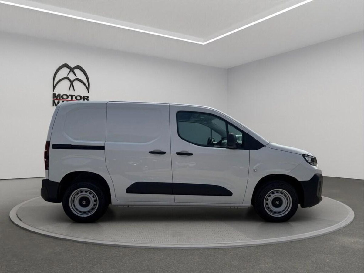 Citroen Berlingo Furgone van M 1.5 bluehdi 100cv S&S 2p.ti p.maggior. (4)