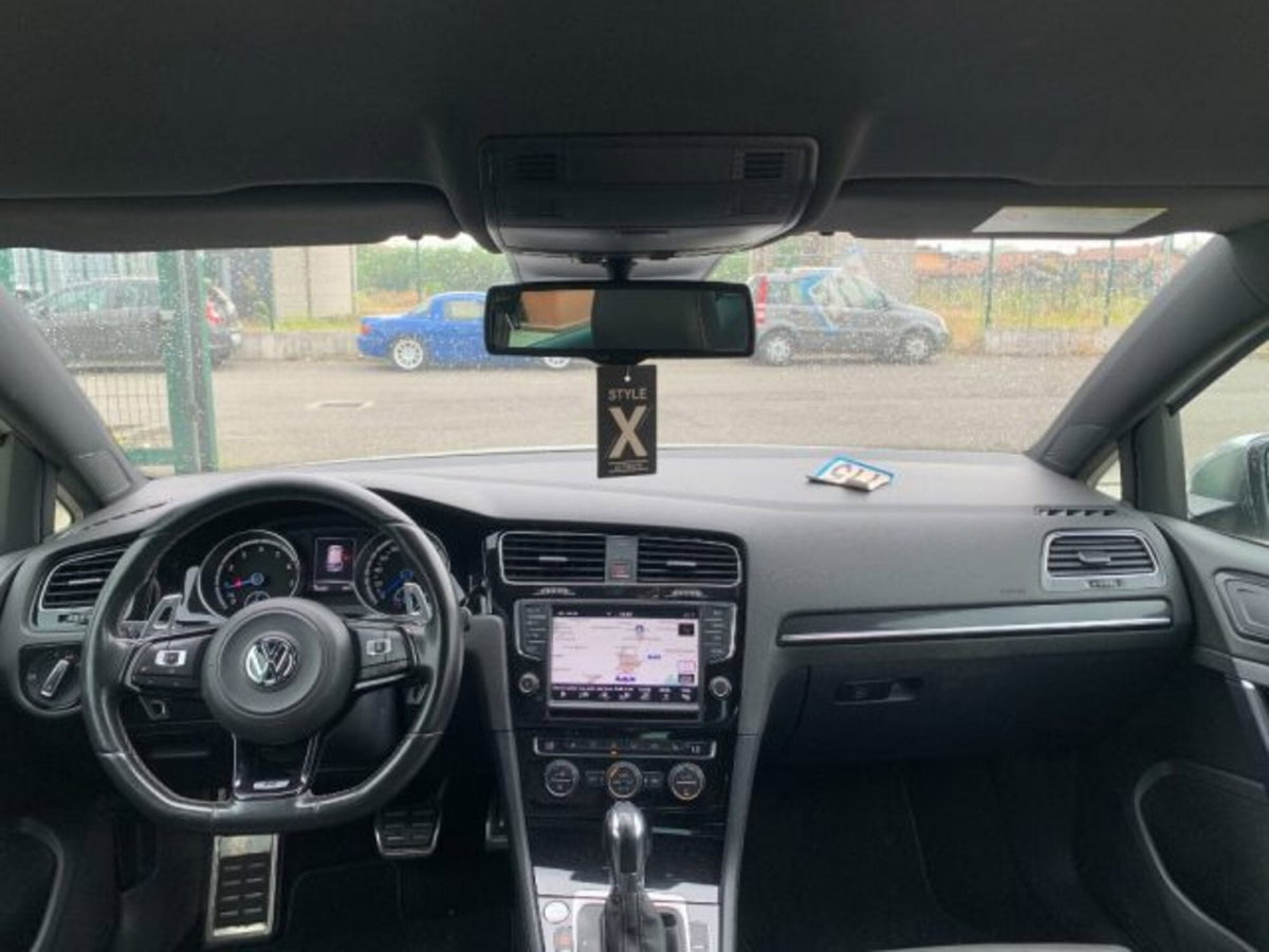 Volkswagen Golf R 2.0 DSG 5p. (12)