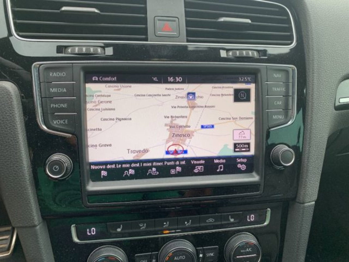 Volkswagen Golf R 2.0 DSG 5p. (14)