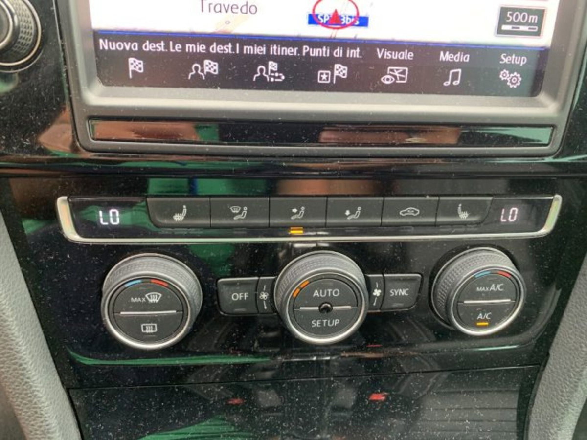 Volkswagen Golf R 2.0 DSG 5p. (15)