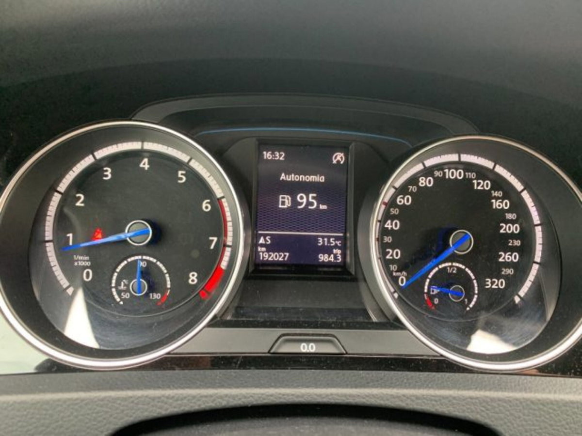 Volkswagen Golf R 2.0 DSG 5p. (17)