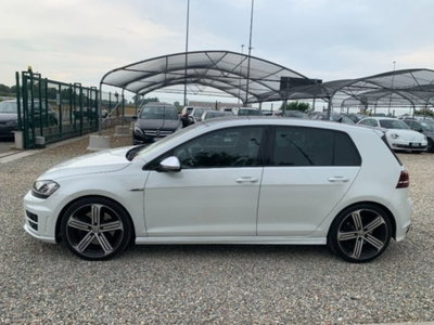 Volkswagen Golf R 2.0 DSG 5p. (2)