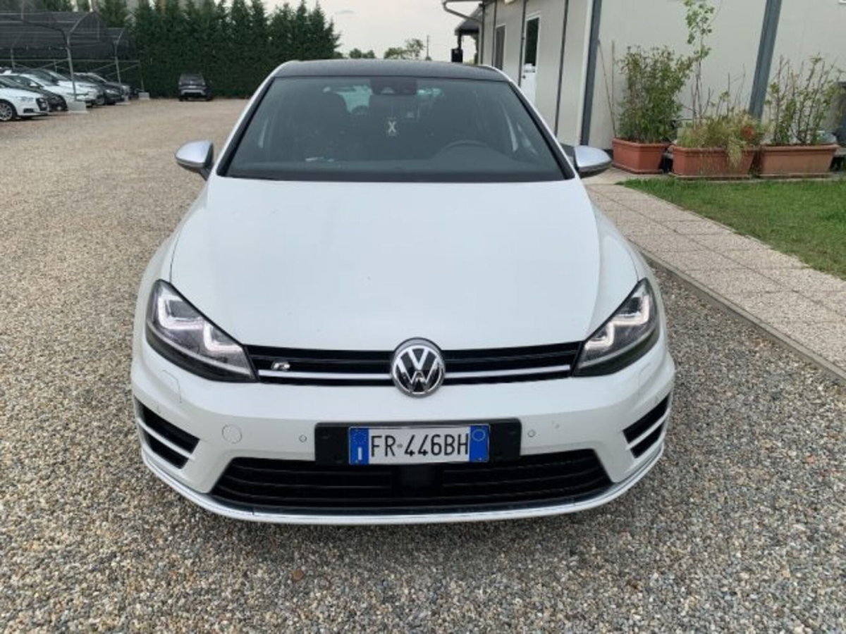 Volkswagen Golf R 2.0 DSG 5p. (9)