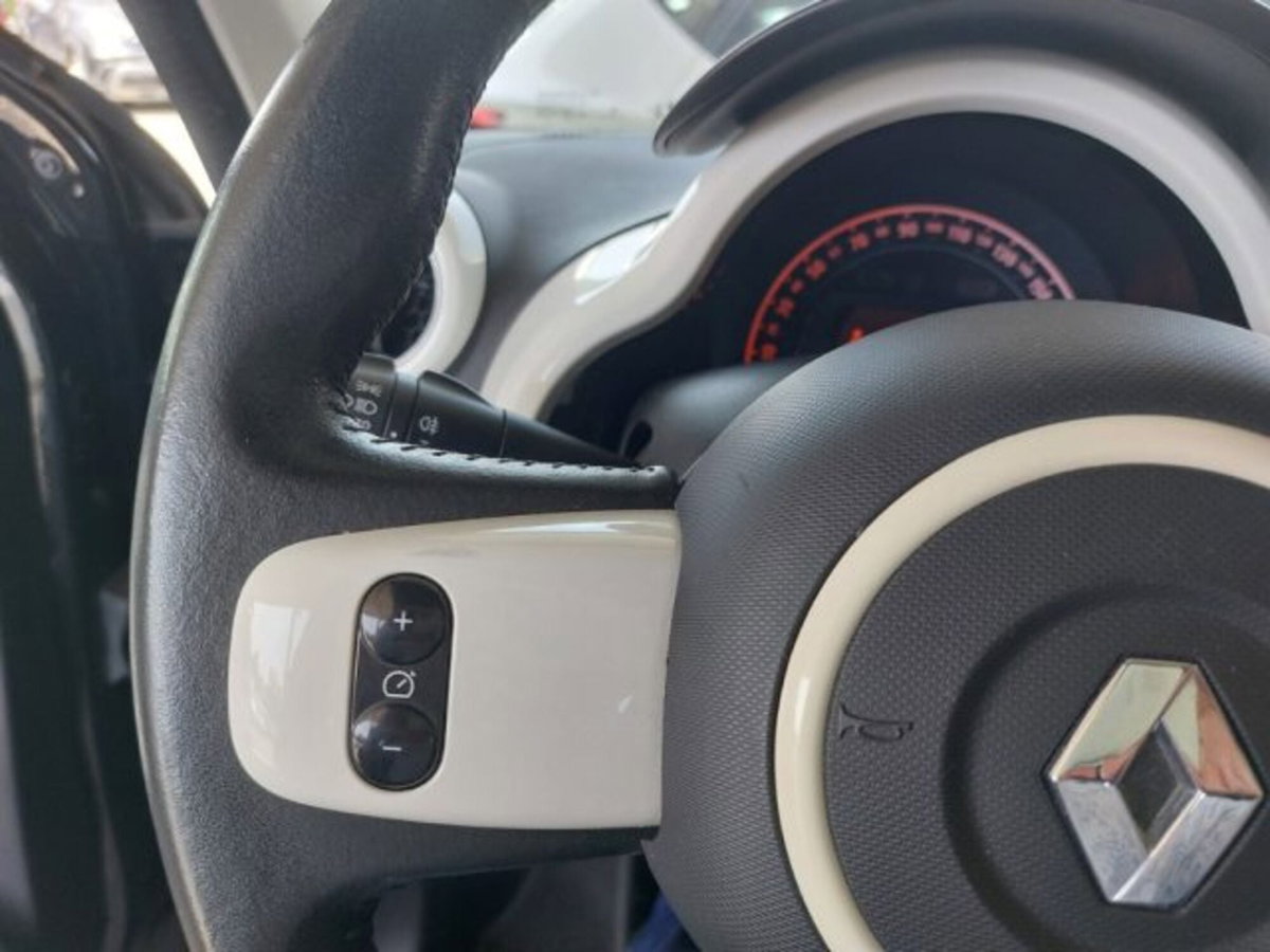 Renault Twingo SCe 65 CV Signature (17)
