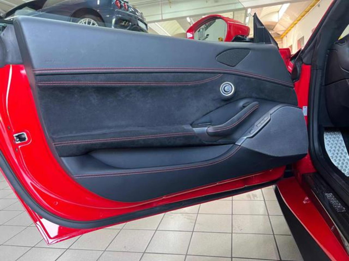 Ferrari Portofino Spider Portofino (14)