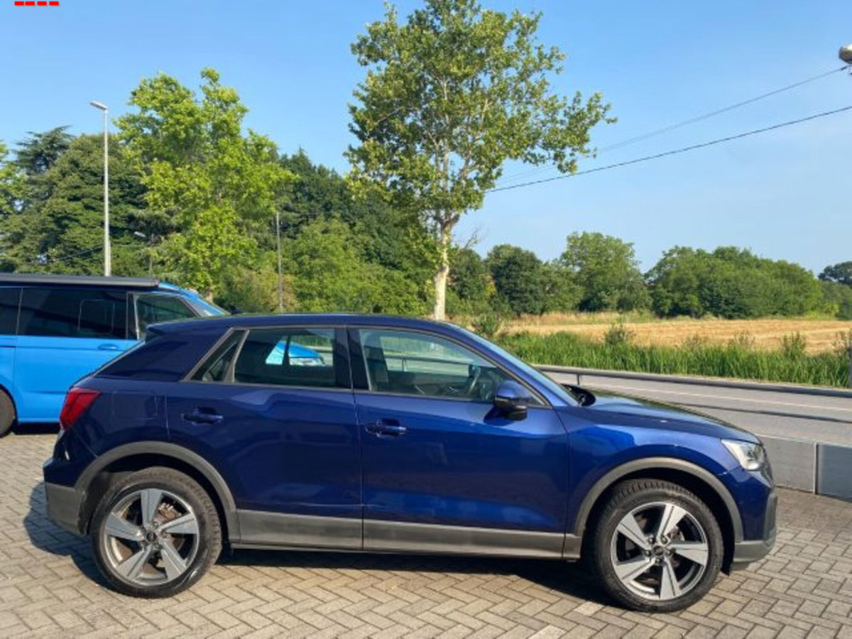 Audi Q2 Q2 35 TFSI S tronic Business (4)