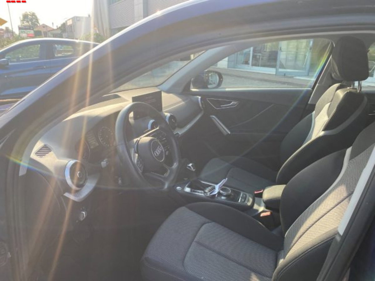 Audi Q2 Q2 35 TFSI S tronic Business (9)