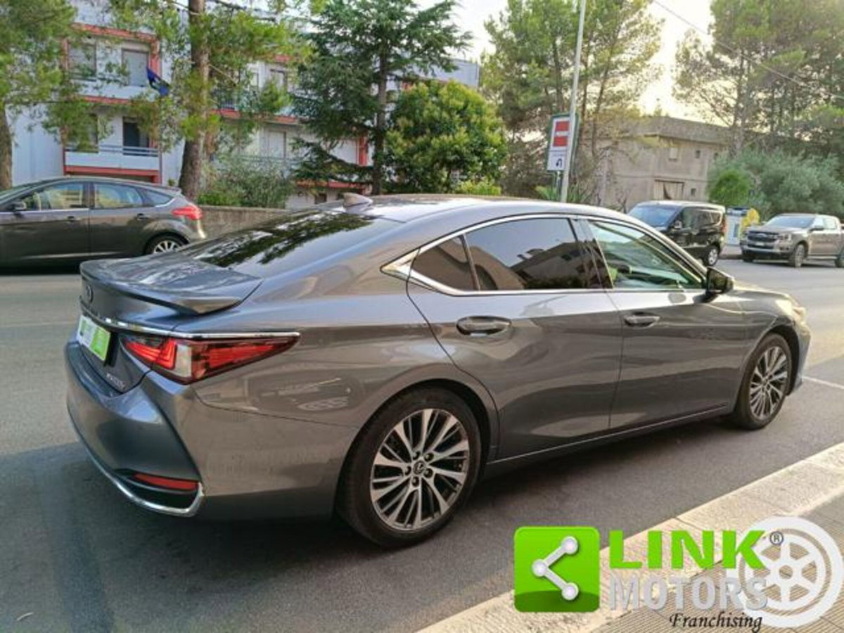 Lexus ES Hybrid FSport (2)