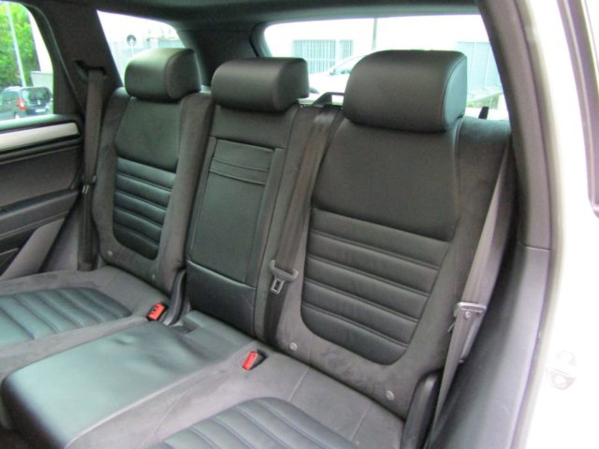 Volkswagen Touareg 3.0 TDI 204 CV tiptronic BlueMotion Technology (11)