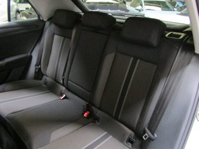 Volkswagen T-Roc 1.0 tsi Style 115cv (10)