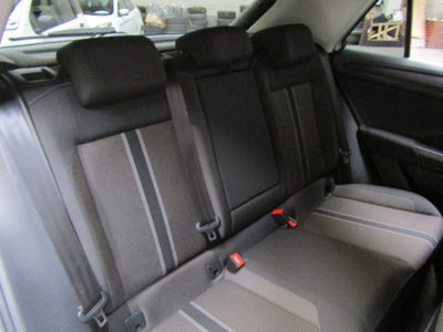 Volkswagen T-Roc 1.0 tsi Style 115cv (12)