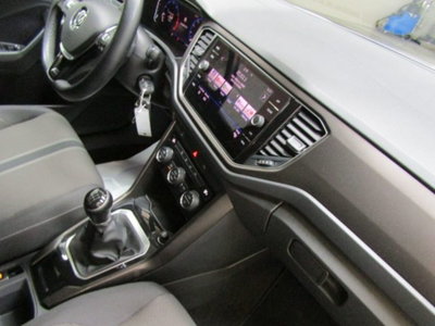 Volkswagen T-Roc 1.0 tsi Style 115cv (15)
