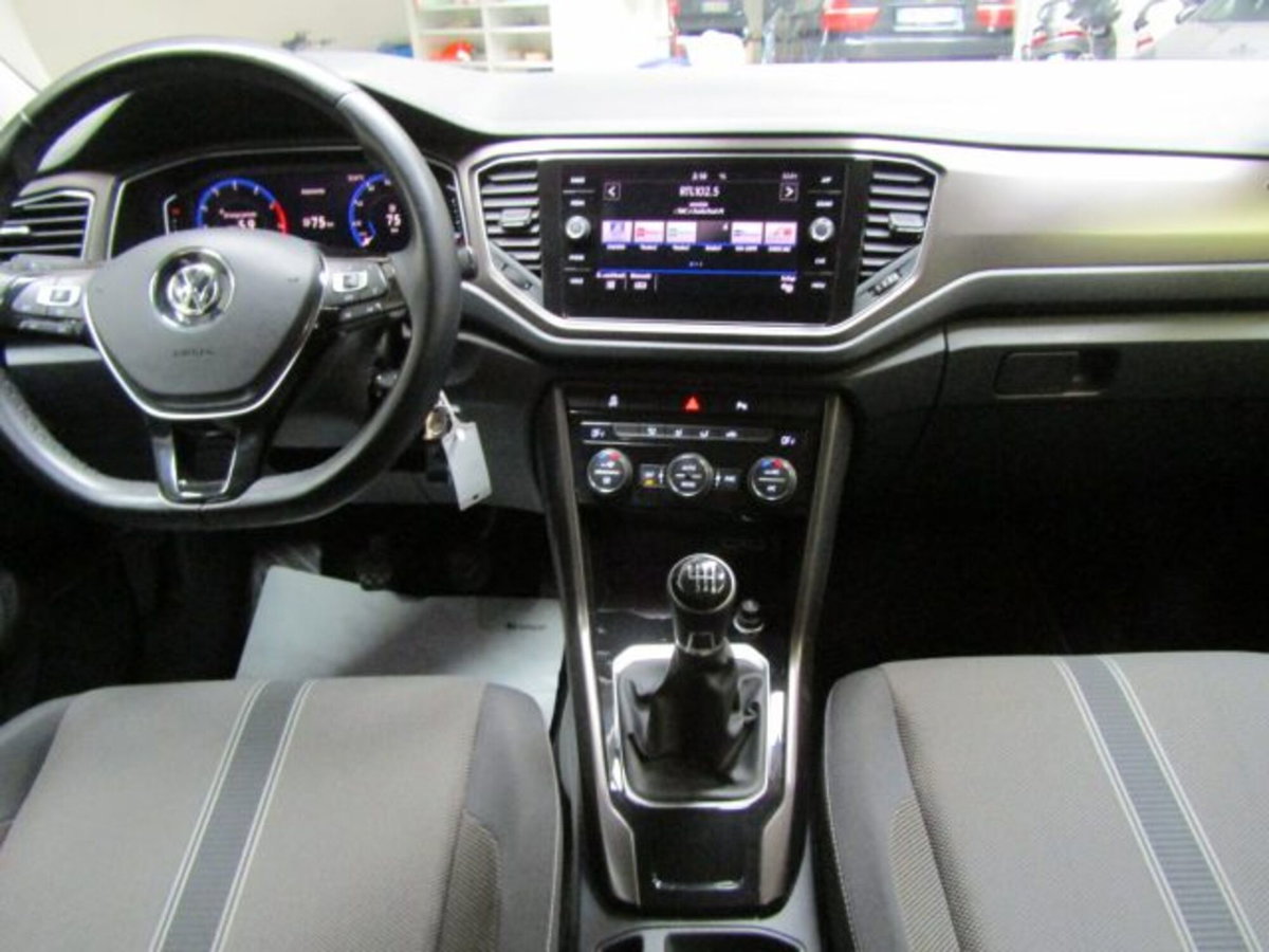 Volkswagen T-Roc 1.0 tsi Style 115cv (18)