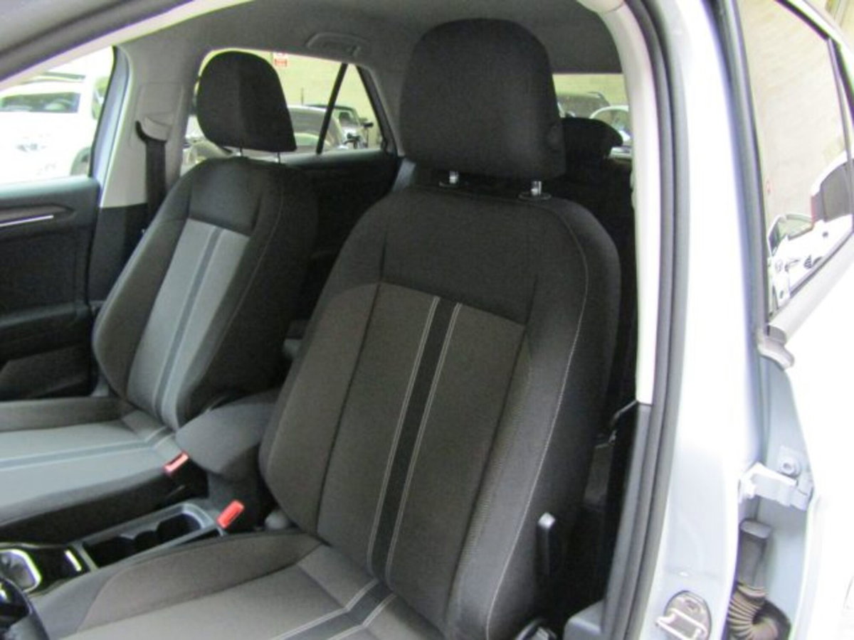 Volkswagen T-Roc 1.0 tsi Style 115cv (8)