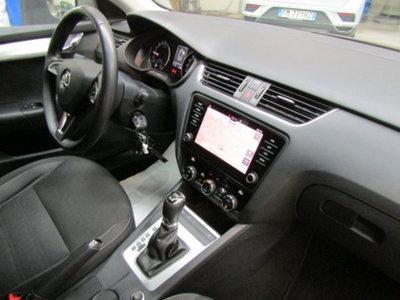 Skoda Octavia Station Wagon 2.0 TDI EVO SCR 150 CV DSG 4x4 Wagon Executive (13)