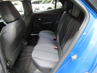 Peugeot 2008 PureTech 130 S&S EAT8 GT Pack (10)