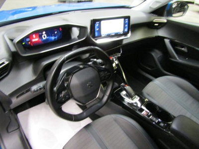 Peugeot 2008 PureTech 130 S&S EAT8 GT Pack (7)