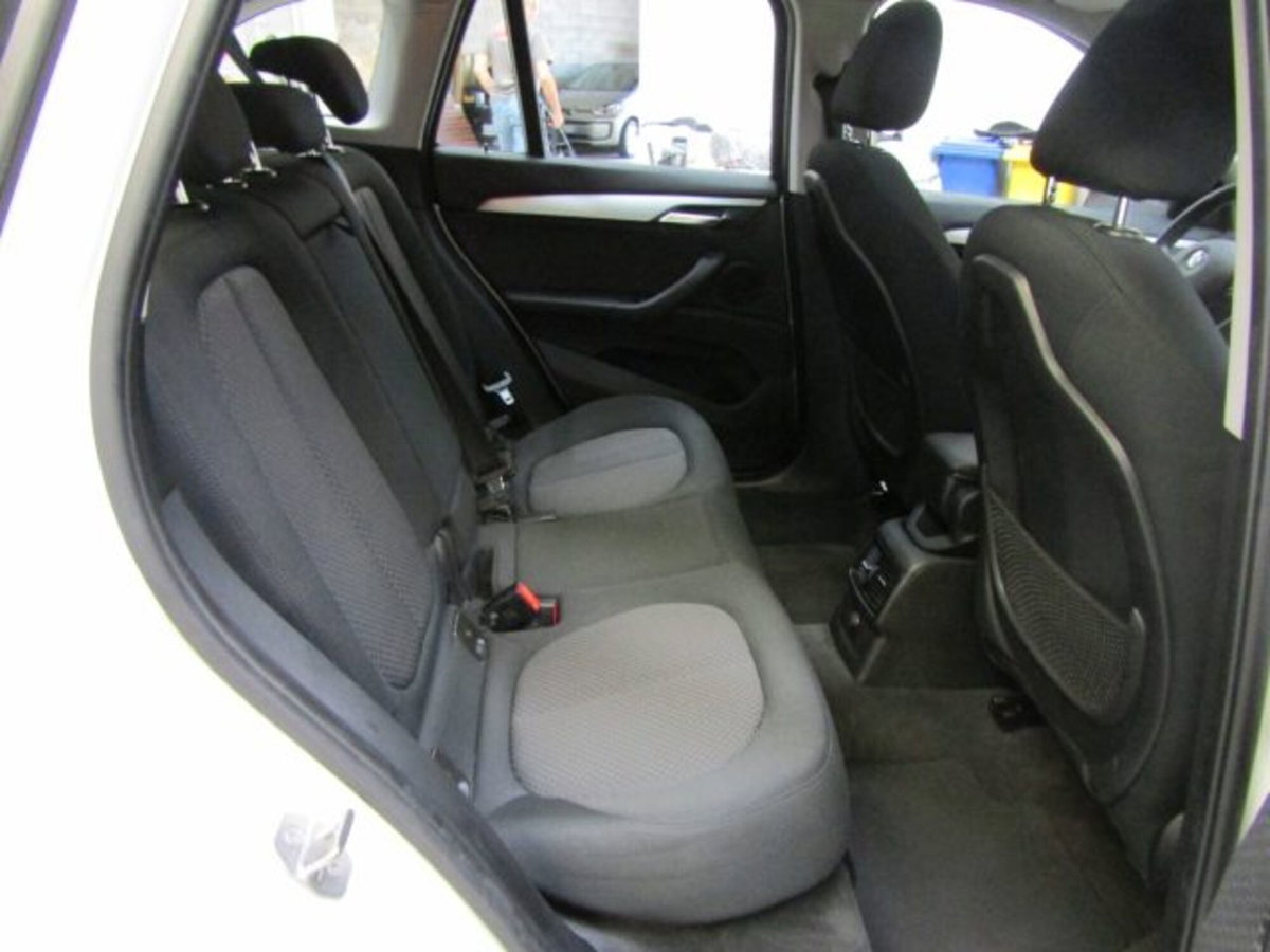 BMW X1 sDrive18i Advantage (12)