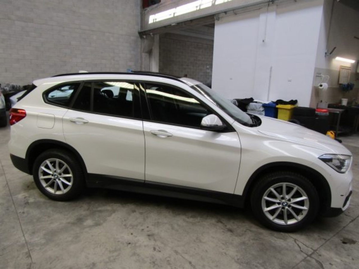 BMW X1 sDrive18i Advantage (3)