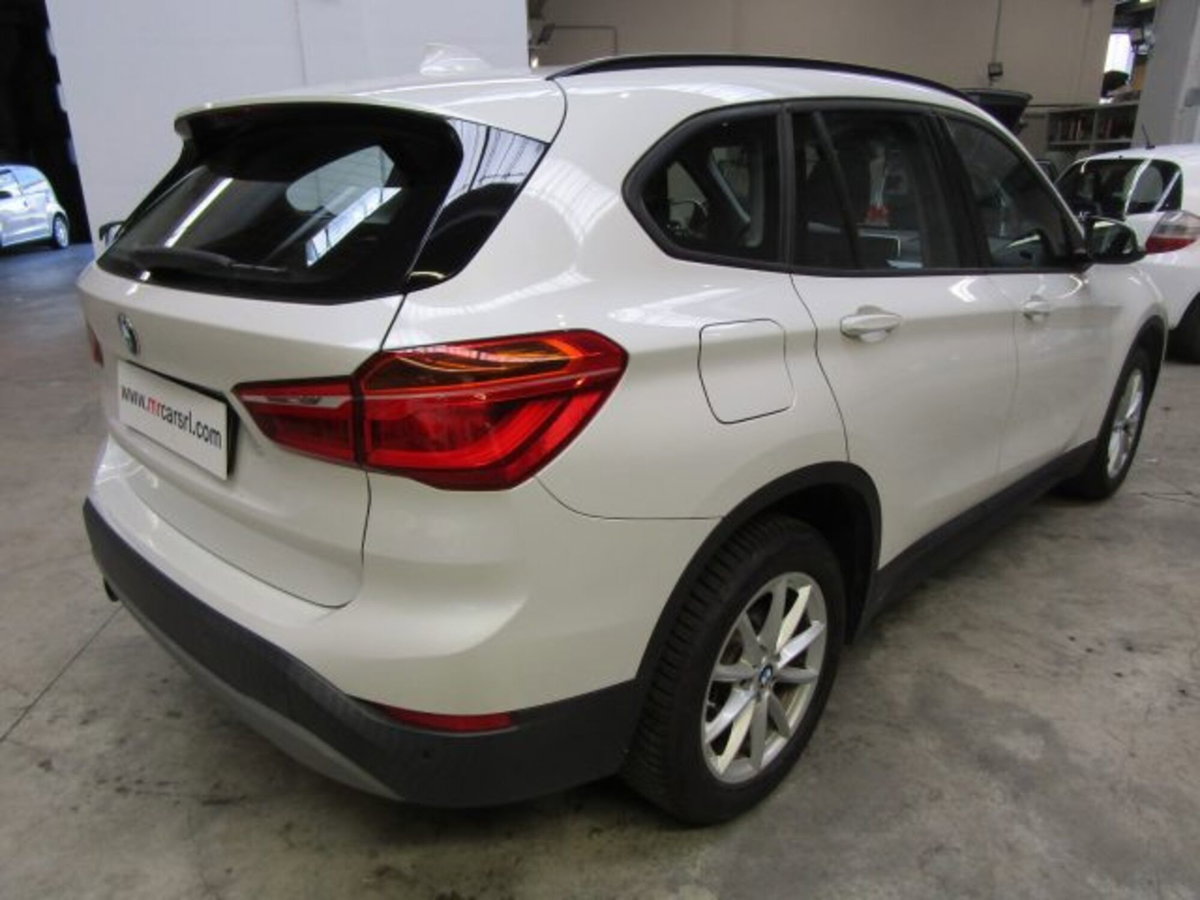 BMW X1 sDrive18i Advantage (4)