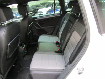 Volkswagen Tiguan 2.0 BiTDI SCR DSG 4MOTION Executive R-Line BMT (10)