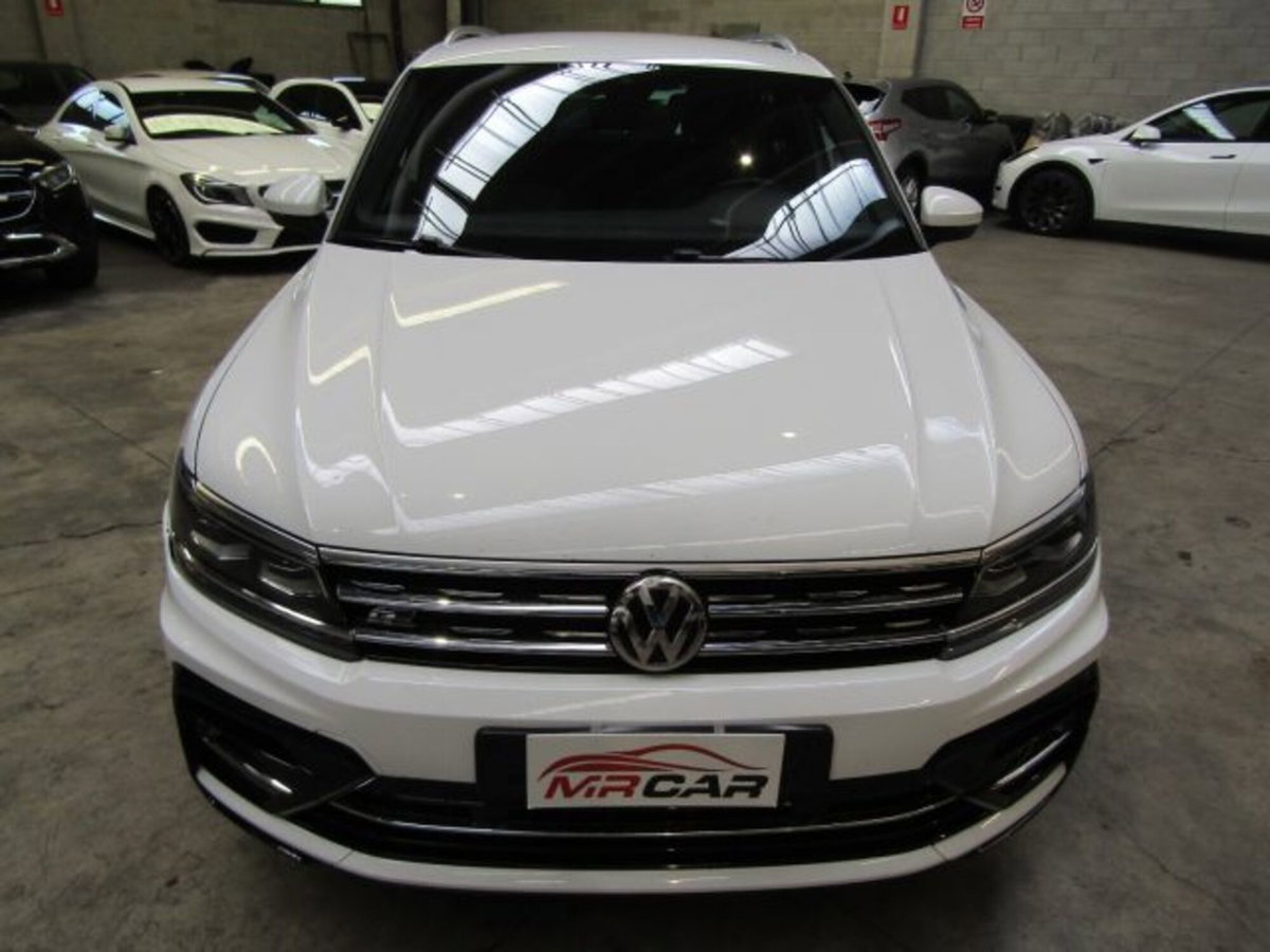 Volkswagen Tiguan 2.0 BiTDI SCR DSG 4MOTION Executive R-Line BMT (2)