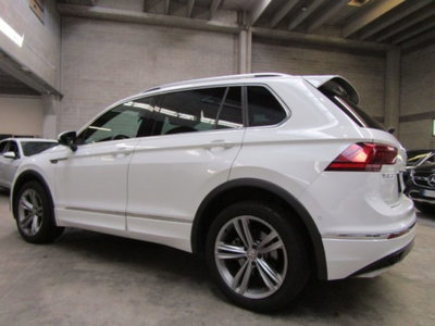 Volkswagen Tiguan 2.0 BiTDI SCR DSG 4MOTION Executive R-Line BMT (6)