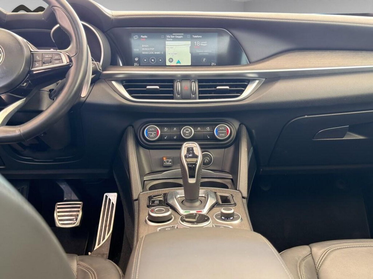 Alfa Romeo Stelvio Stelvio 2.0 Turbo 280 CV AT8 Q4 Ti (11)