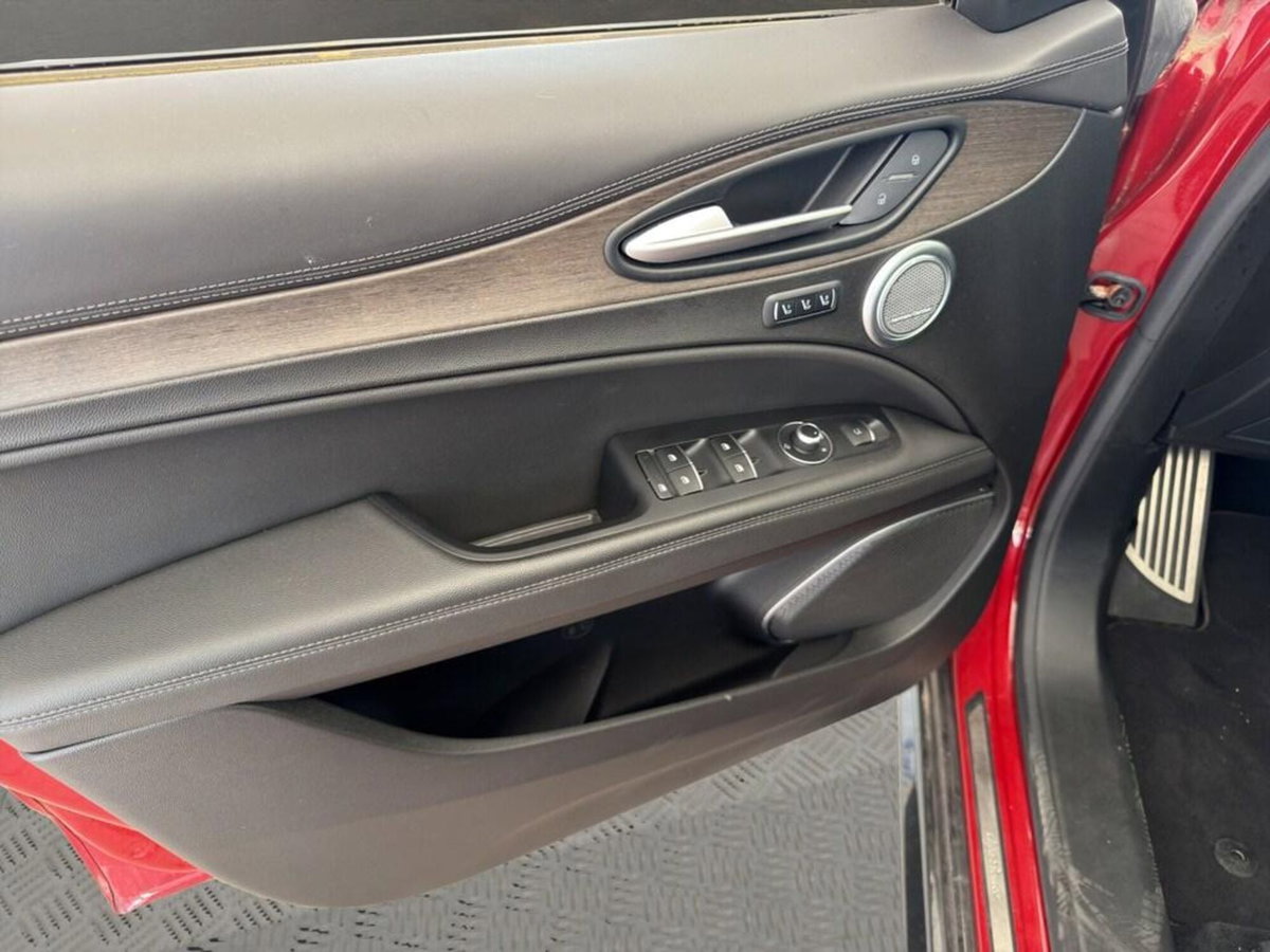 Alfa Romeo Stelvio Stelvio 2.0 Turbo 280 CV AT8 Q4 Ti (15)