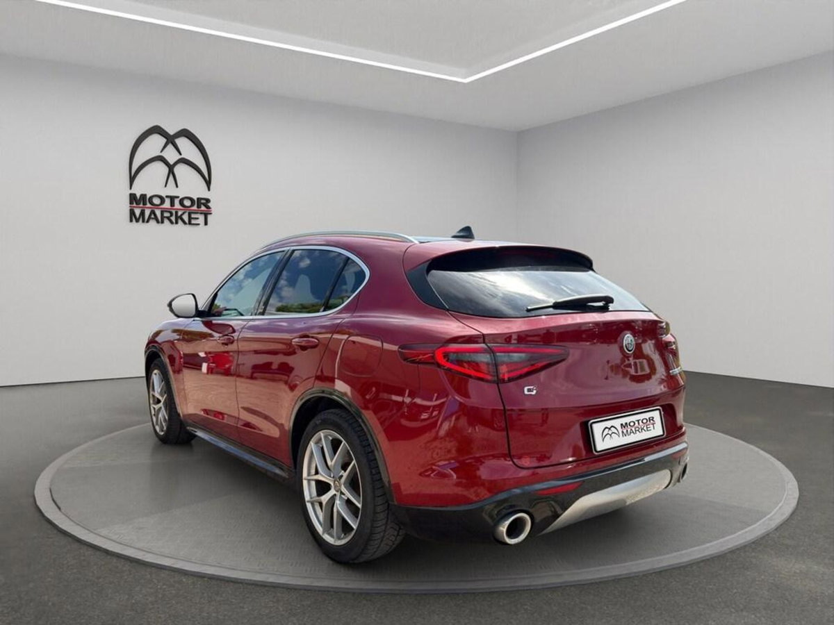 Alfa Romeo Stelvio Stelvio 2.0 Turbo 280 CV AT8 Q4 Ti (8)