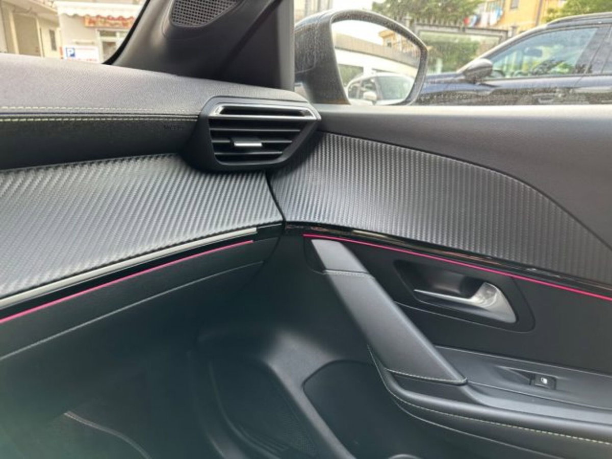 Peugeot 208 BlueHDi 100 Stop&Start 5 porte GT Line (11)