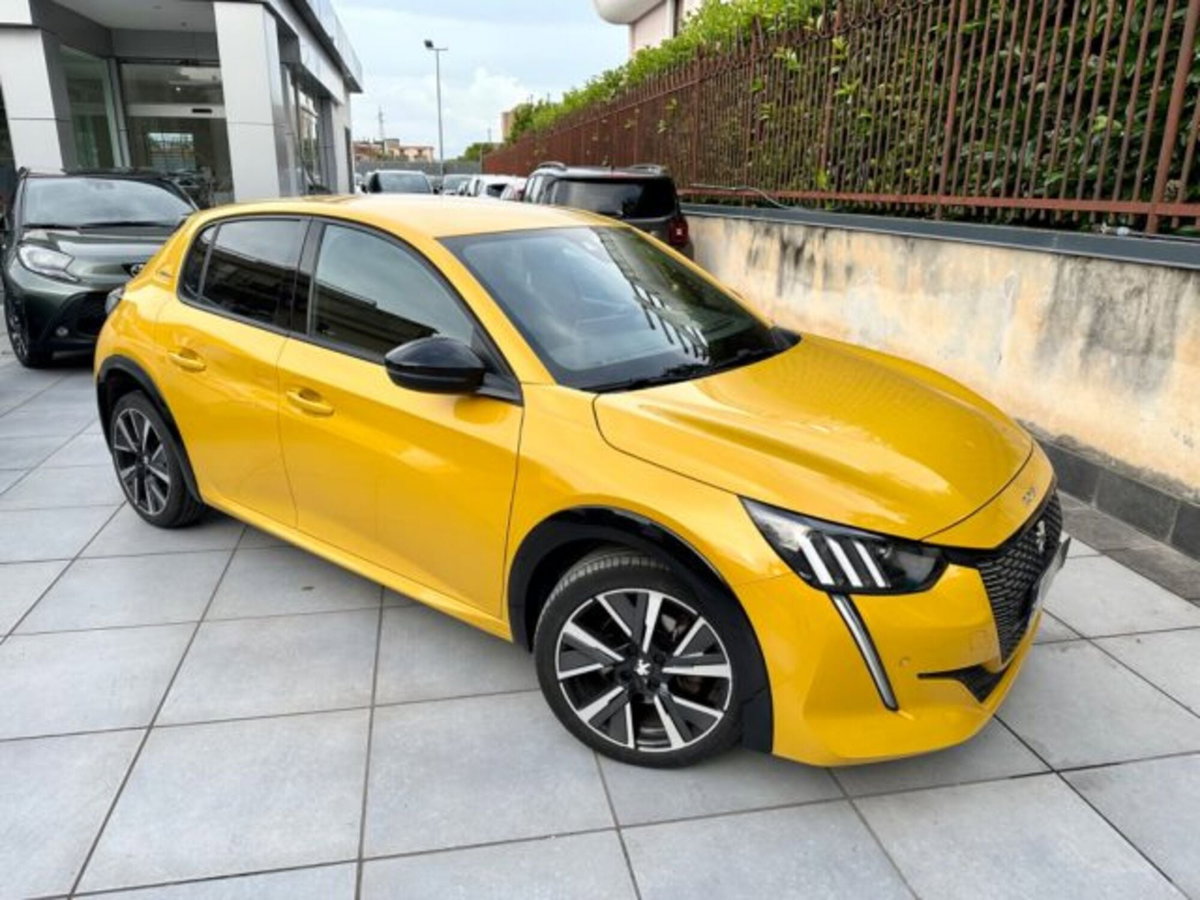 Peugeot 208 BlueHDi 100 Stop&Start 5 porte GT Line (2)