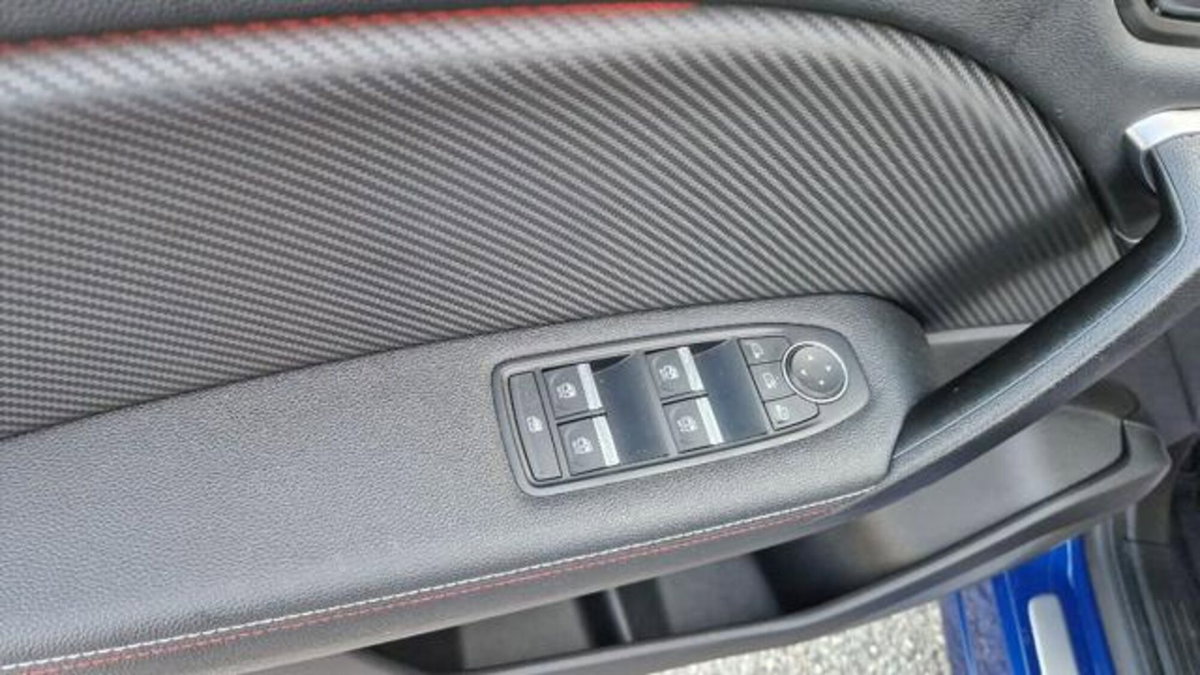 Renault Captur TCe 90 CV RS Line (9)