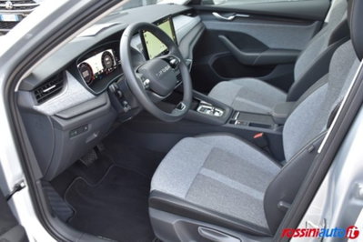 Skoda Octavia Station Wagon 2.0 tdi Style 150cv dsg (11)