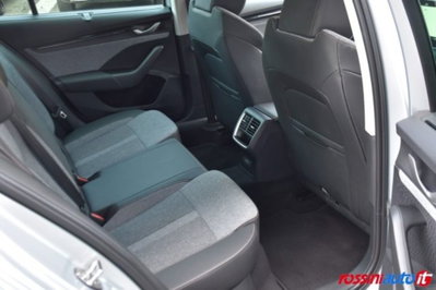 Skoda Octavia Station Wagon 2.0 tdi Style 150cv dsg (13)