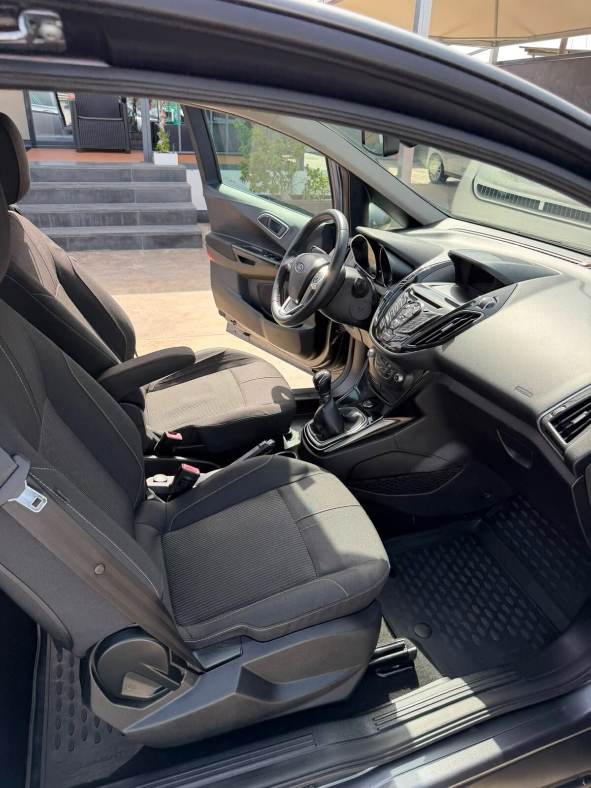 Ford B-Max B-Max 1.5 TDCi 75 CV Titanium (12)