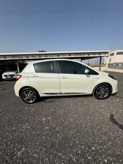 Toyota Yaris 1.5 Hybrid 5 porte Toyota Team (7)