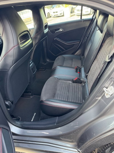Mercedes-Benz Classe A 180 CDI Premium (13)