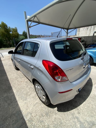 Hyundai i20 1.1 CRDi 5p. Classic (2)