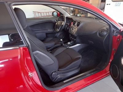 Alfa Romeo MiTo 1.4 78 CV Distinctive (4)