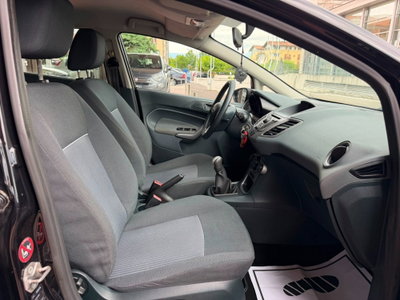 Ford Fiesta 1.2 82 CV 5 porte Titanium (10)