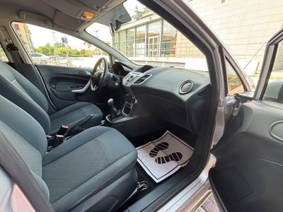 Ford Fiesta 1.2 82 CV 5 porte Titanium (10)