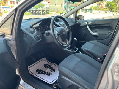 Ford Fiesta 1.2 82 CV 5 porte Titanium (9)