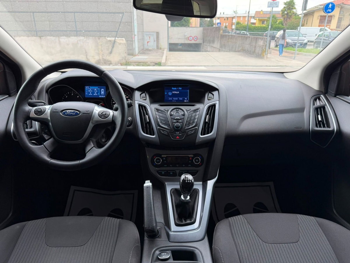 Ford Focus Station Wagon 1.6 TDCi 115 CV SW Titanium (11)