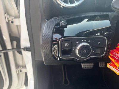 Mercedes-Benz Classe A 250 e Automatic EQ-Power Premium (11)