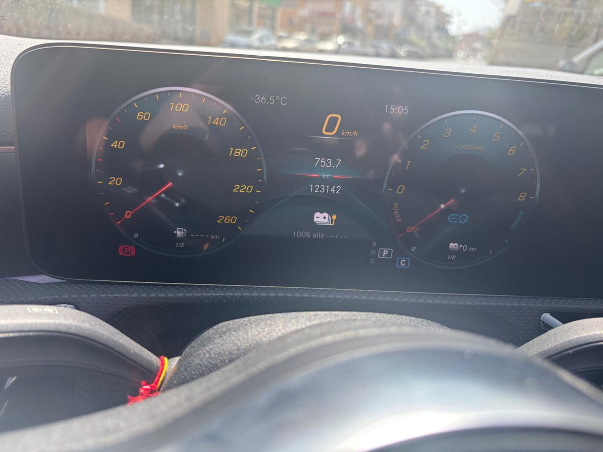Mercedes-Benz Classe A 250 e Automatic EQ-Power Premium (13)