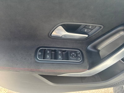 Mercedes-Benz Classe A 250 e Automatic EQ-Power Premium (9)