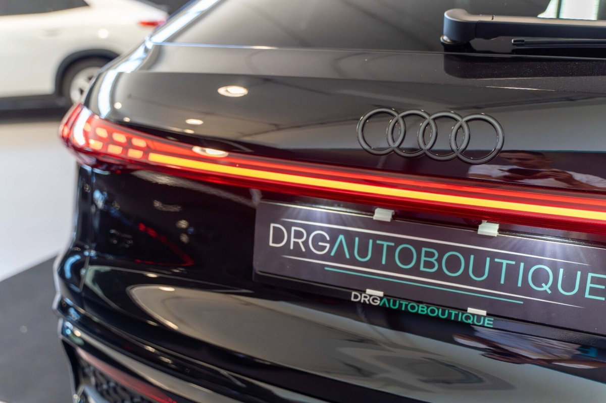 Audi Q5 Sportback 2.0 tdi mhev+ Launch Edition S line quattro 204cv s-tronic (9)